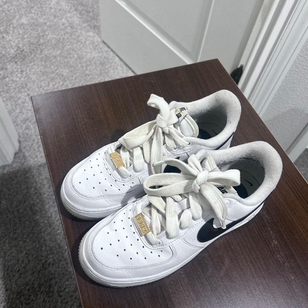 Nike White and Black Women's Sneakers